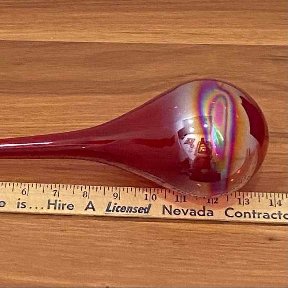 JIM MARVIN Iridescent Deep Red 14-inch Handblown Glass Teardrop Ornament - Picture 8 of 13